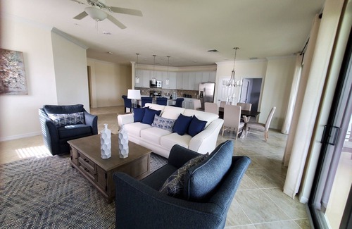 Arborwood Condo | Fort Myers, FULLY FURNISHED, Resort Condo now renting thru Dec 31st 2025