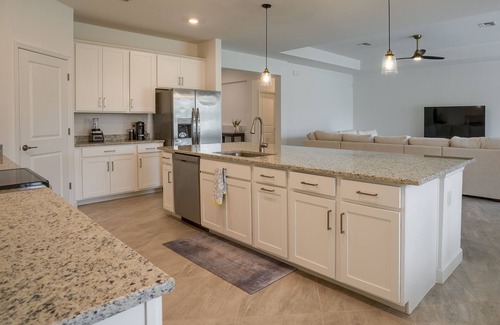 Gateway House | Fort Myers Oasis w/Private Pool & Hot Tub!