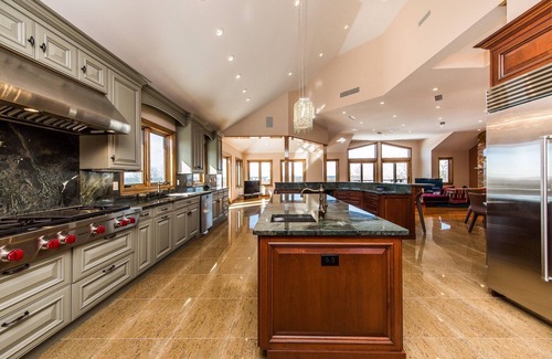 Montauk House | Fort Pond With Panoramic View !