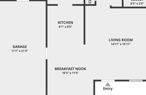 Fort Smith House | Fort Smith Cozy House 3 Beds 2 Baths for your family or group.