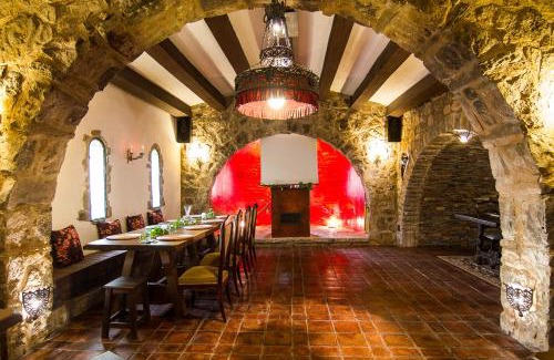 Granera House | Fortaleza Medieval La Manyosa