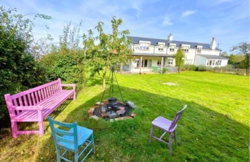 Faringdon House | Forty's Farm, a quirky, rustic retreat