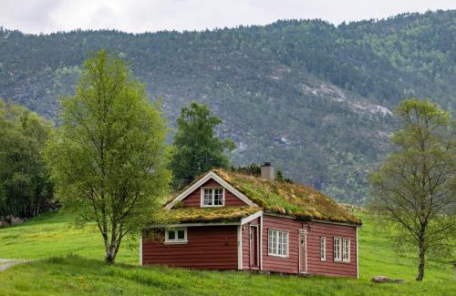 Hjelmeland House | Fossane gard