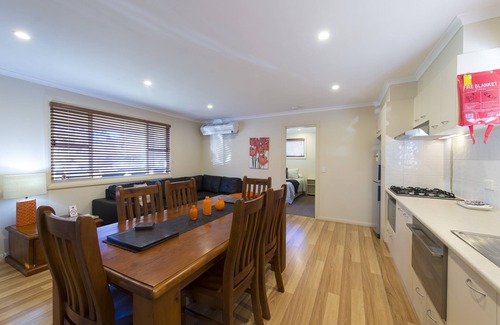 Nundle Apartment | Fossickers Tourist Park