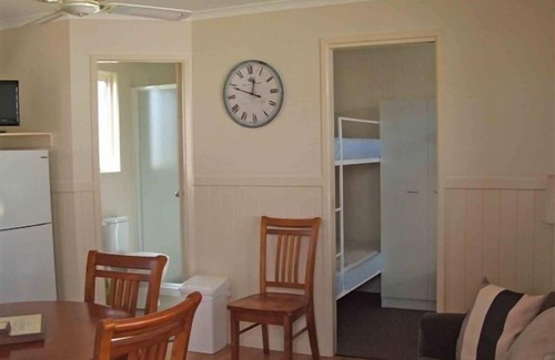 Nundle Apartment | Fossickers Tourist Park