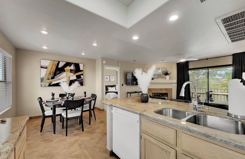 Fountain Hills Condo | Fountain Hills Grand Patio Spectacular. 2 King Master Suites.