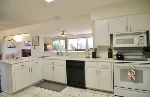 Fountain of the Sun House | Fountain of the Sun Gem: 2BR House w/Patio
