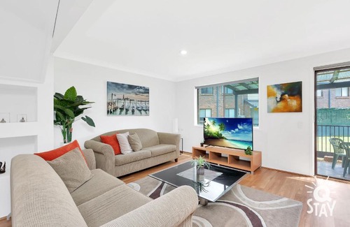 Nerang Apartment | Fountain View Estate - QSTAY