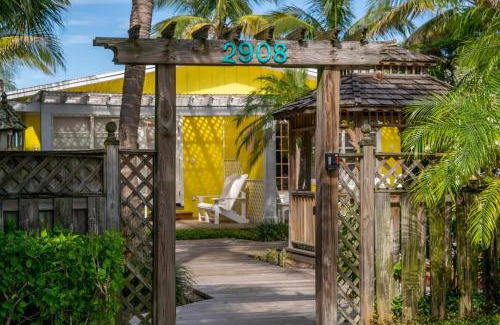 Ilexhurst House | Four Beach Lovers 1