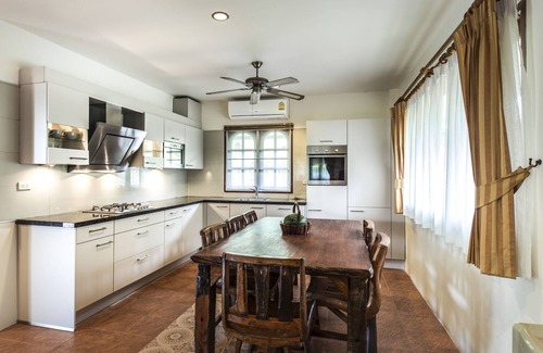 Moo 5 Villa | four bed room deluxe villa in beach resort idyllic samui