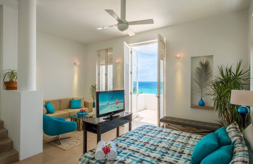 West End Village Villa | Four Bedroom Estate-like Villa