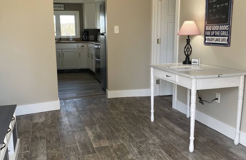 Kincheloe House | Four Bedroom Family and Pet Friendly Home on a Quiet, Private LAKE!