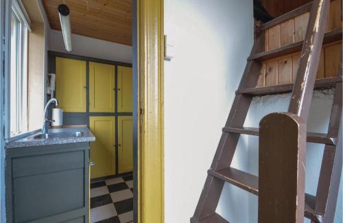Lild Strand House | Four-Bedroom Holiday Home In Frostrup