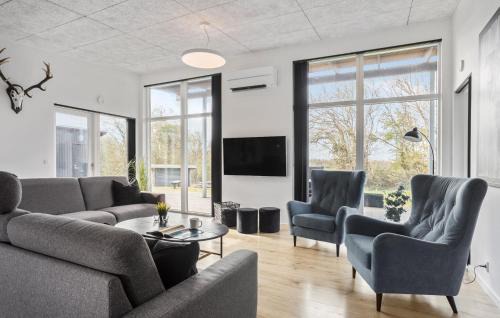 Fynshav House | Four-Bedroom Holiday Home Haderslev With A Room Hot Tub 09