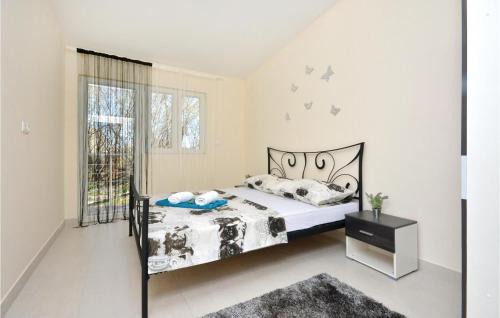 Lecevica House | Four-Bedroom Holiday Home In Lecevica