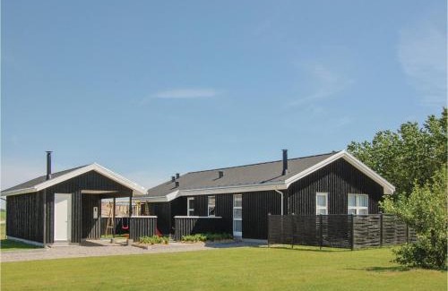 Grønhøj House | Four-Bedroom Holiday Home In Lokken