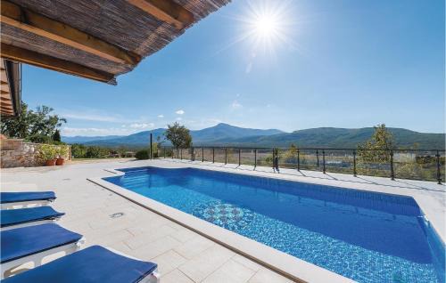 Kijevo House | Four-Bedroom Holiday Home In Kijevo