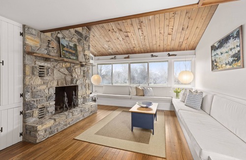 Bridgehampton House | Four Bedroom Home in Amazing Bridgehampton Location