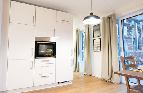 Lurup Apartment | Four Bedroom in Urban Location