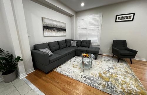 Halton Regional Municipality House | Four Bedroom Spacious House with Parking in Milton, Ontario