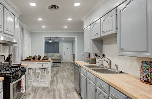 Springlake House | Four Bedroom Two King size Bedrooms, Totally Updated inside and out.