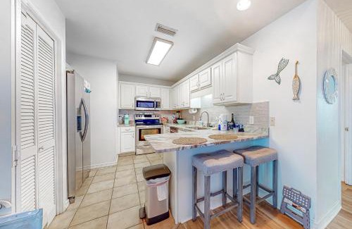 Gulf Shores Apartment | Four C's 204
