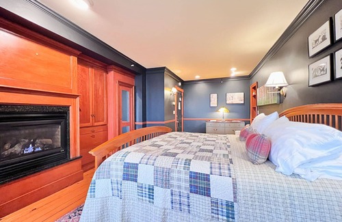 Newfane Bed & Breakfast | Four Columns Inn