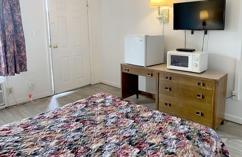 Portsmouth Hotel | Four Keys Inn