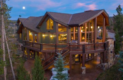 The Highlands House | Four master suites, VIEWS! Hot tub, private ski SHUTTLE, sprawling entertaining areas!