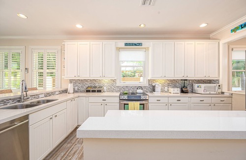 Midtown House | Four Palms: Casa Marina-Monthly - Private pool-back cottage- RealKeyWest