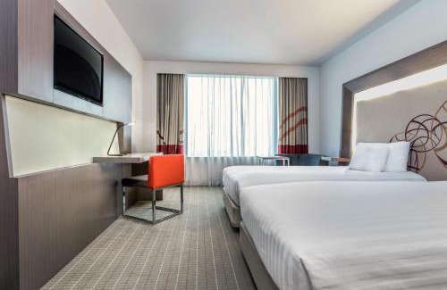 Ploenchit Hotel | Four Points by Sheraton Bangkok Ploenchit Sukhumvit , Phloen Chit Station