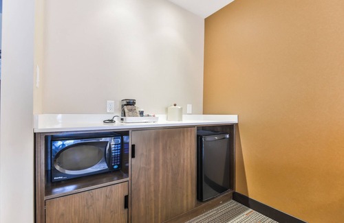 Barrie Hotel | Four Points by Sheraton Barrie