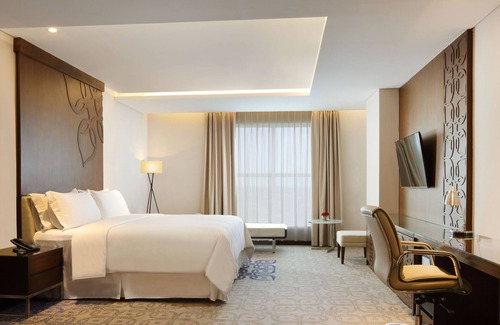 Makassar Hotel | Four Points By Sheraton Makassar