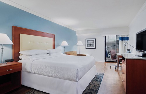 Montrose Hotel | Four Points by Sheraton Richmond Airport