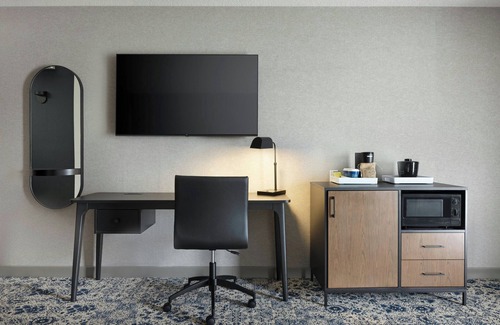 Saginaw Hotel | Four Points by Sheraton Saginaw