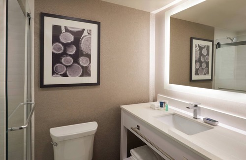 Vaughan Hotel | Four Points by Sheraton Vaughan