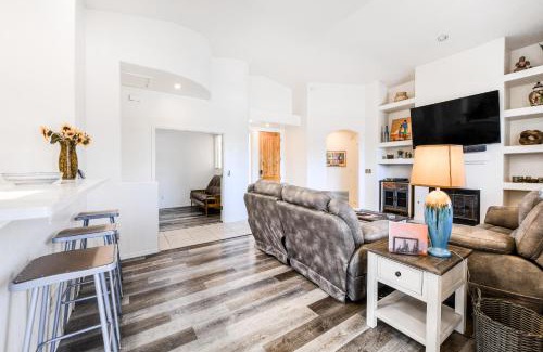 Dove Mountain House | Four Saguaros at Dove Mountain