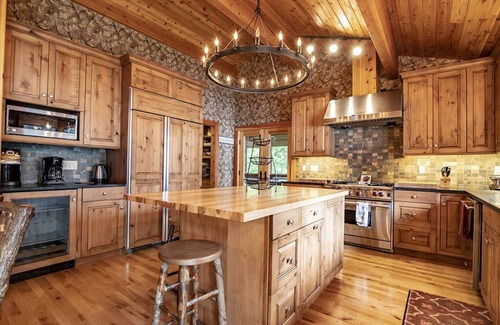 Saranac Lake House | Four Season, Lakefront, Sandy Beach, Amazing Sunsets