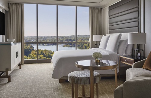 Waller Creek District Hotel | Four Seasons Hotel Austin