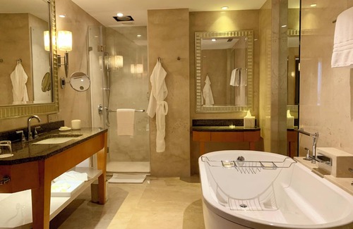 Worli Hotel | Four Seasons Hotel Mumbai
