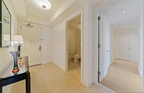 Brickell Apartment | Four Seasons Miami Two bedroom king suite
