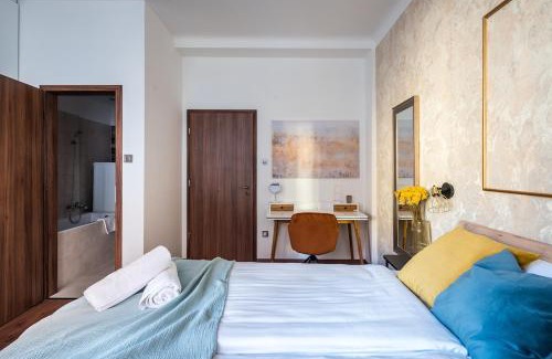 Ujlipotvaros Apartment | FourSeasons Lux Residence by NW