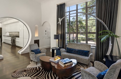 Old West Austin House | Fourth Night Free* I Theatre I Downtown I Views I Pool l Rooftop