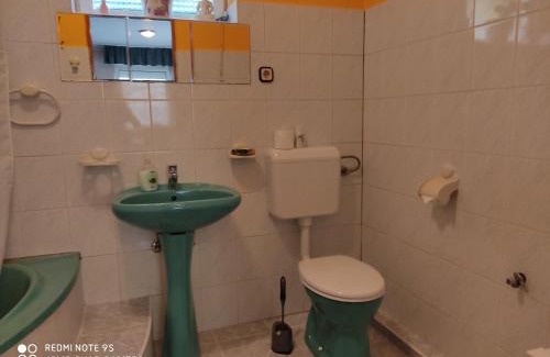 Heviz Apartment | Fox Apartmanok