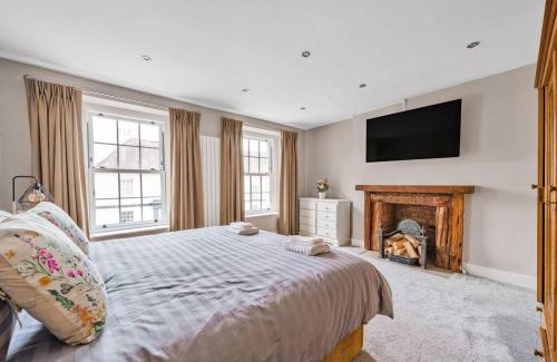 Bicester House | Fox Cottage, within 5 min walk of Bicester Village