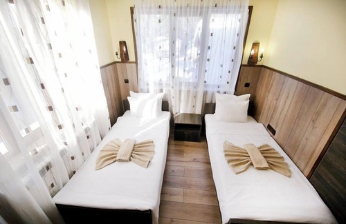 Peshtera Hotel | Fox House