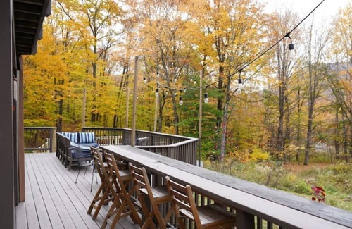 West Kill House | Fox & Quail: 5BR, pond, hike, ski, swim
