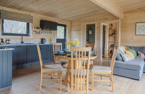 Chard Cottage | FOXGLOVE, family friendly, character holiday cottage in Chard