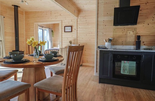 Chard Cottage | FOXGLOVE, family friendly, character holiday cottage in Chard