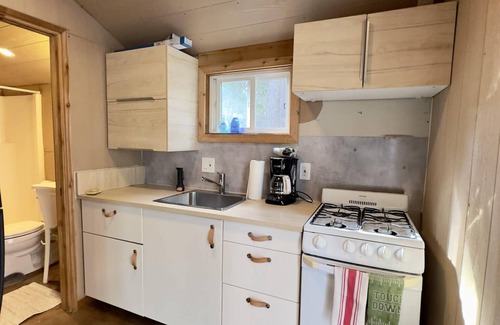 Mesa Verde Apartment | Foxtrot - Costa Mesa, Newport Beach, Couples Unit